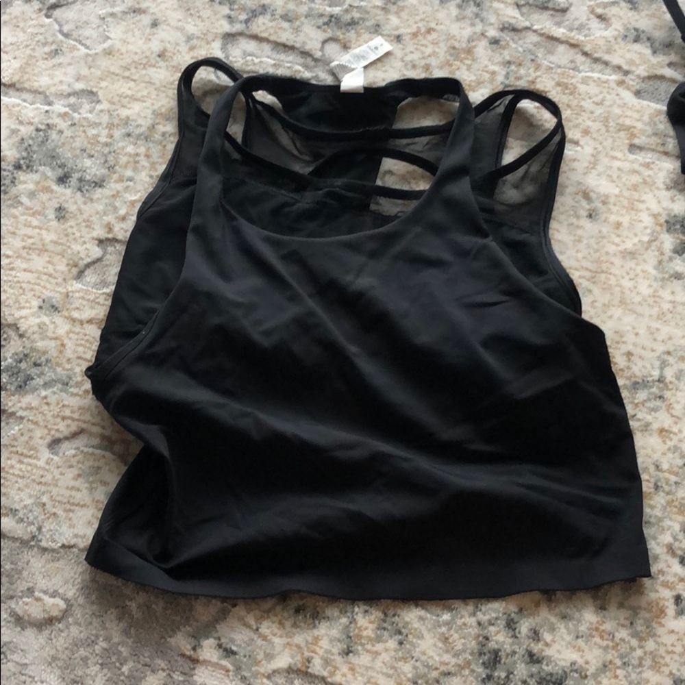 Black sports bra top Lululemon